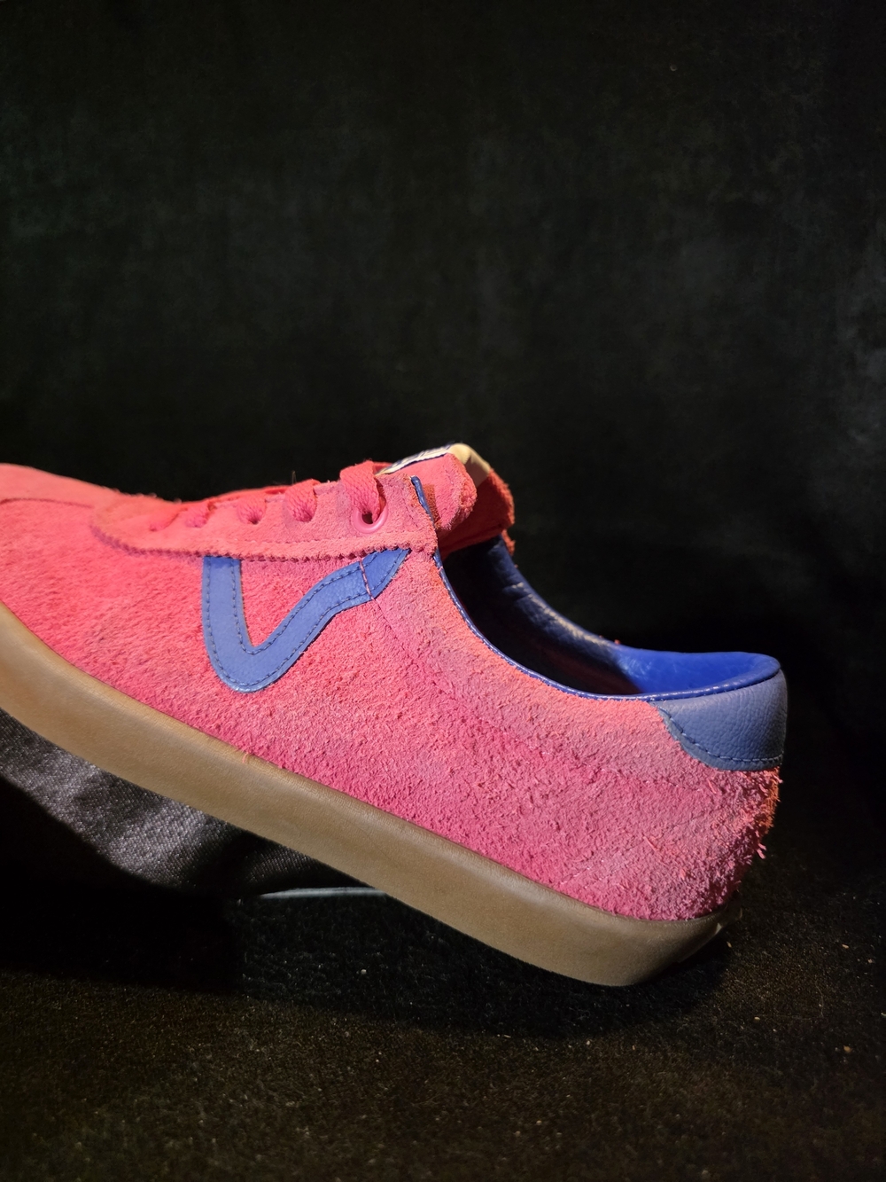 Vans Pink Suede Casual Sneakers with Blue Accents Womens Size 8.5 - Picture 3 of 9